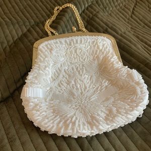 Vintage La Regale LTD Bridal White Small Beaded Sequin Snap Closure Handbag